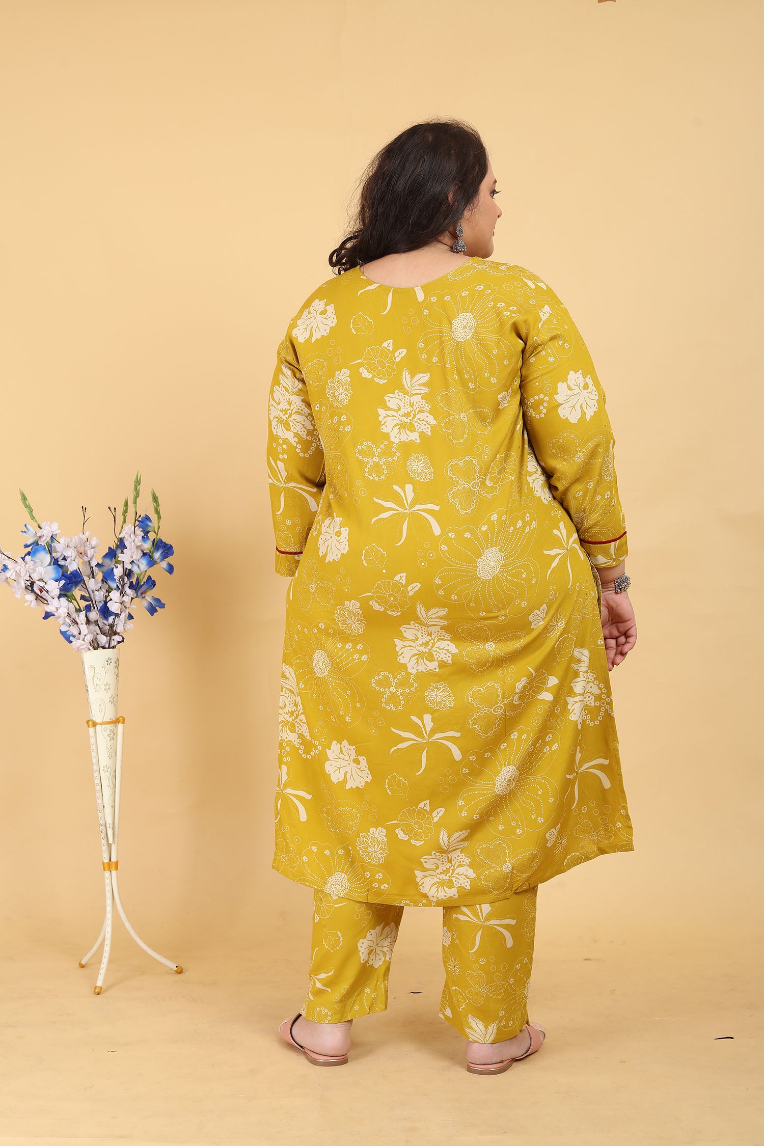 Clothiks Premium Riyon Export Quality With Handwork kurti